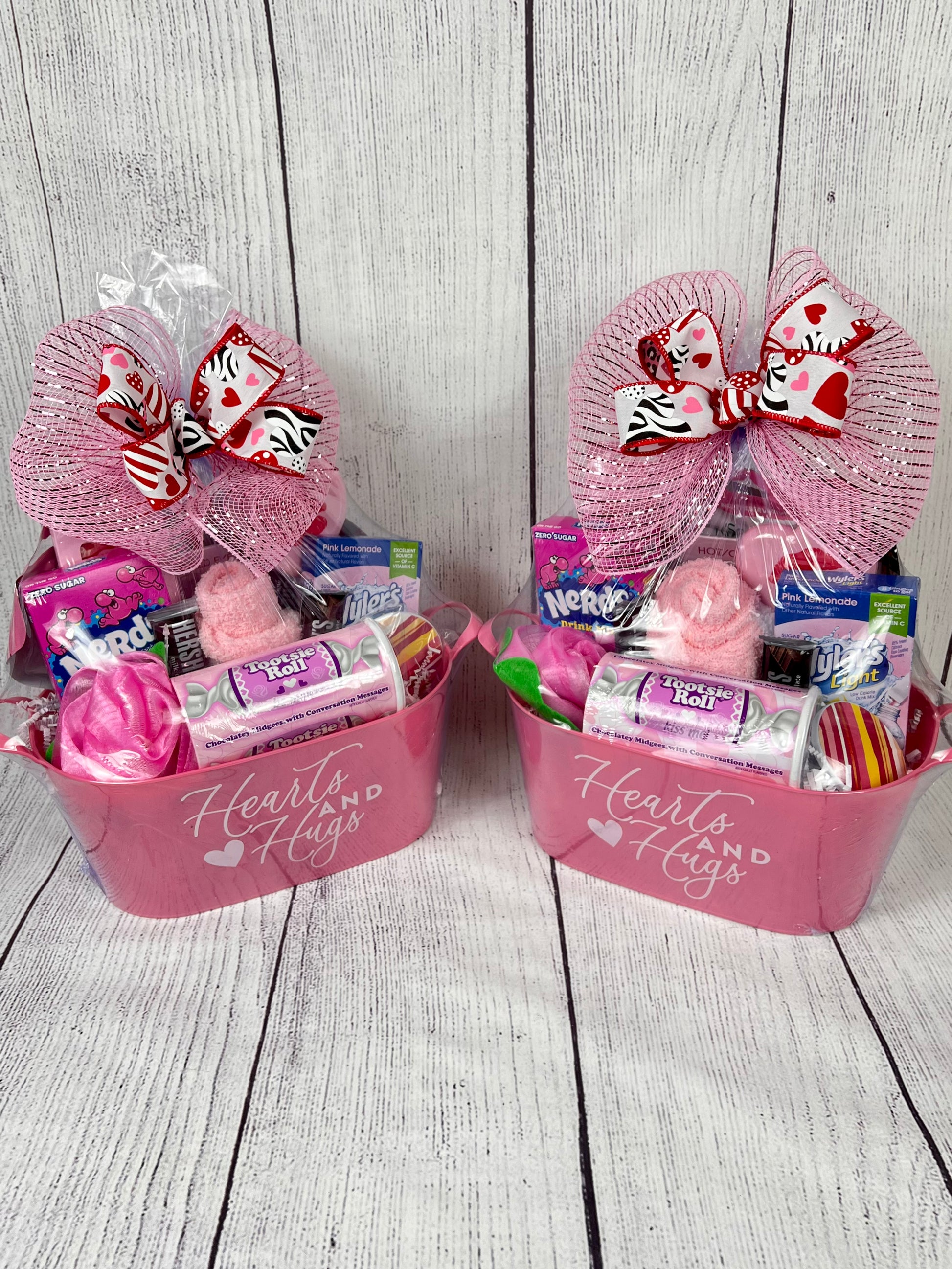 Hugs and Kisses Gift Baskets - Valentine's Day Gifts - Long Island, New  York – Delight Expressions